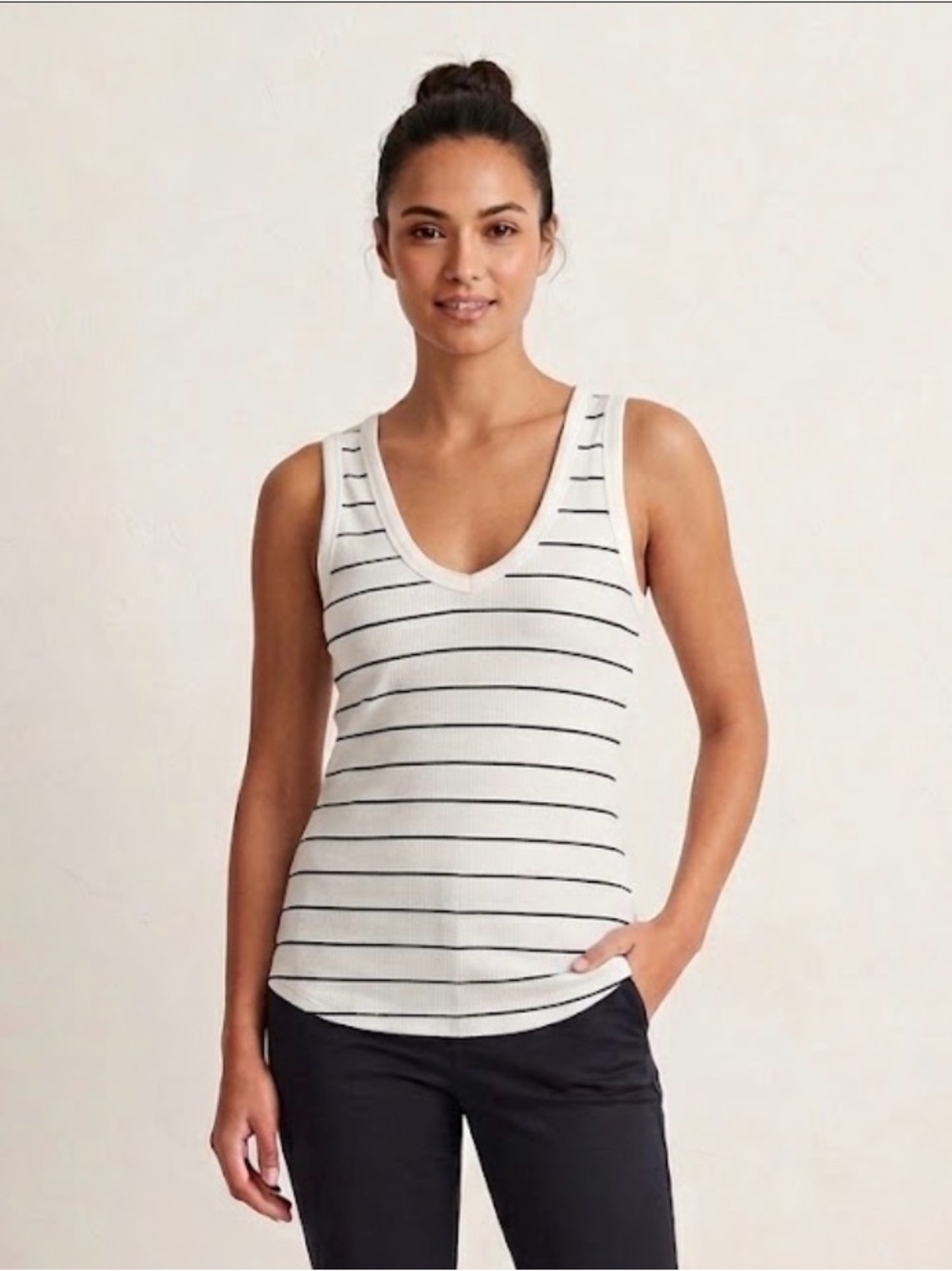Universal Thread White Ribbed V-Neck Tank with Black Stripes